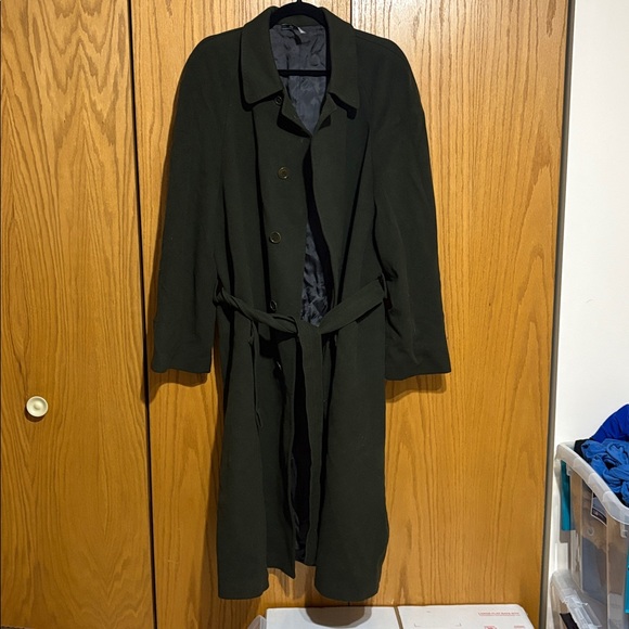 Saks Fifth Avenue Other - Saks Fifth Avenue Loro Piana fits men's L-XL olive green cashmere wool coat